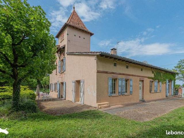 Maison 6 pièces 300 m²