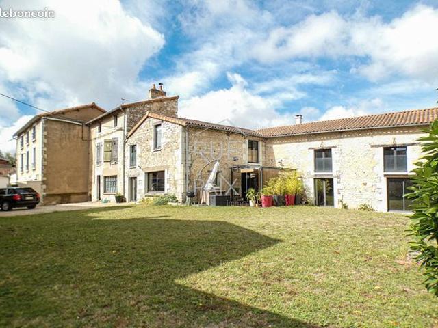Maison 6 pièces 316 m²