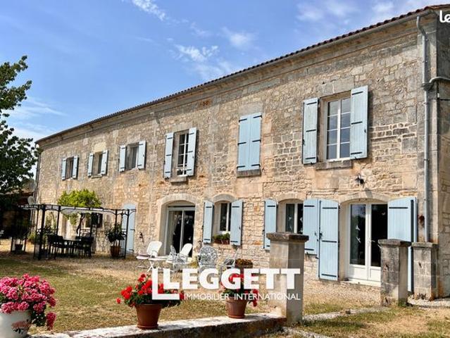 Maison 6 pièces 318 m²