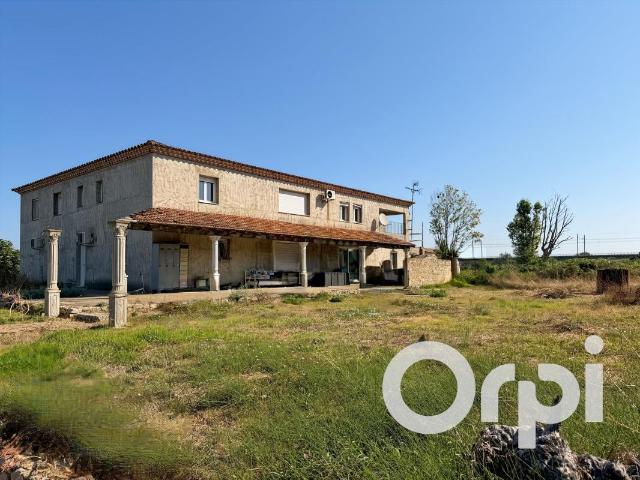 Maison 6 pièces 310 m²