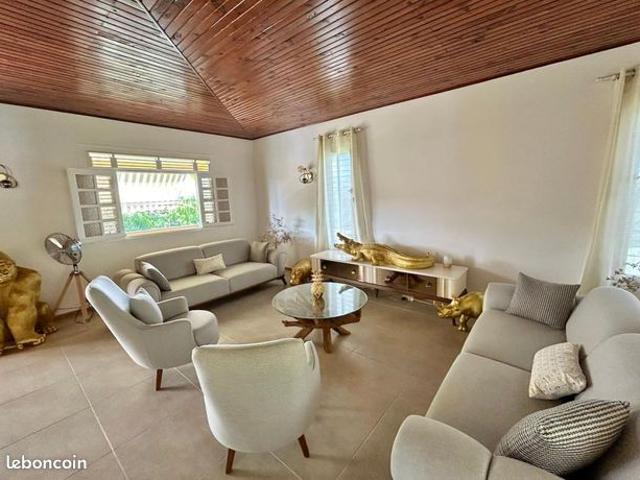 Maison 6 pièces 230 m²