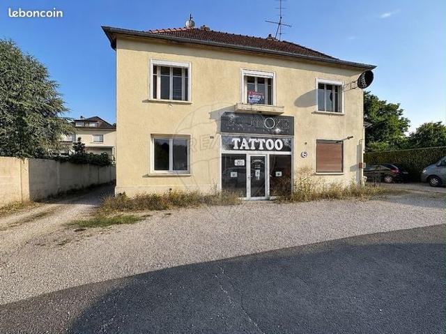 Maison 6 pièces 312 m²