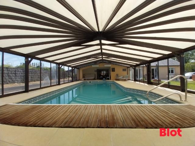 Maison 6 pièces 313 m²