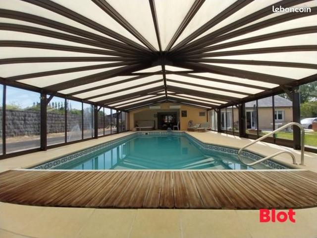 Maison 6 pièces 313 m²