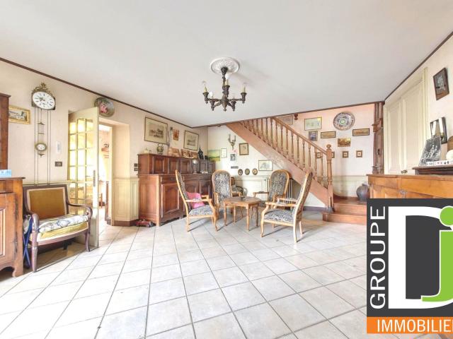 Maison 6 pièces 324 m²