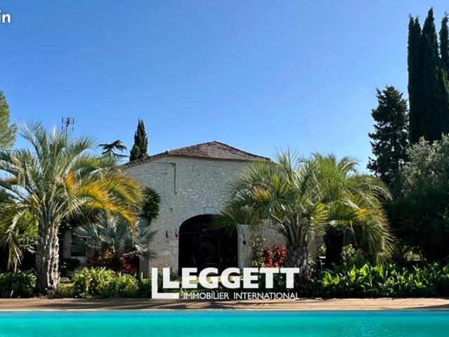 Maison 6 pièces 320 m²