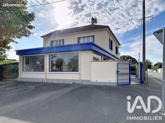 Maison 6 pièces 320 m²