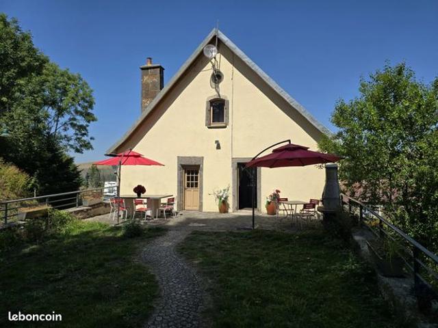 Maison 6 pièces 321 m²
