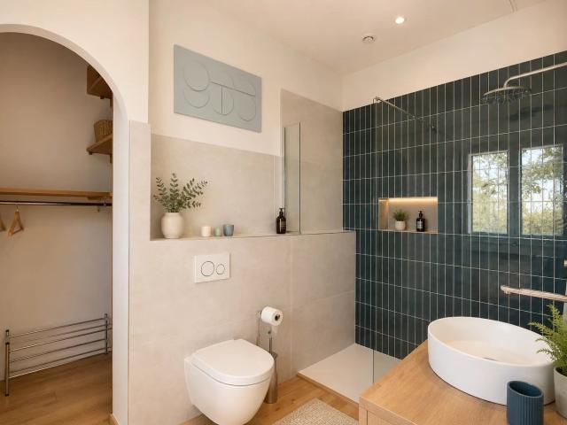 Maison 6 pièces, 322 m² à louer à Èze 06360