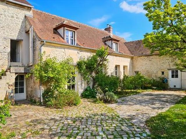Maison 6 pièces 323 m²