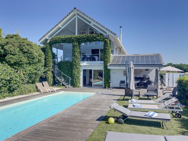 Maison 6 pièces 323 m²