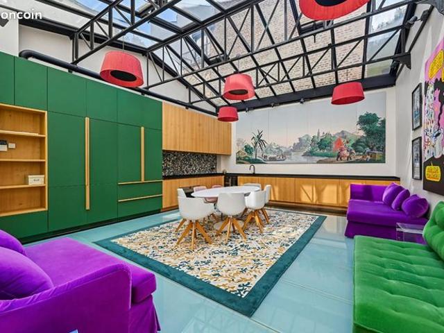 Maison 6 pièces 334 m²