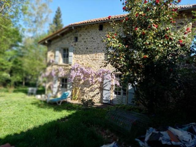 Maison 6 pièces 330 m²