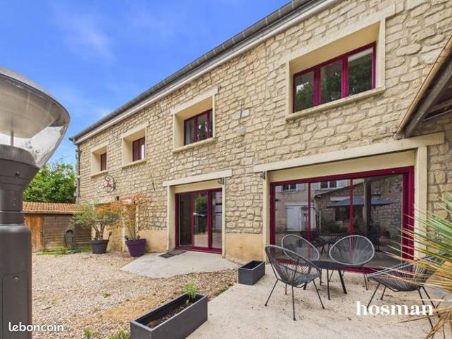 Maison 6 pièces 330 m²