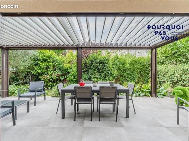 Maison 6 pièces 332 m²