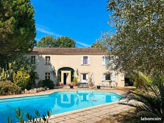 Maison 6 pièces 344 m²