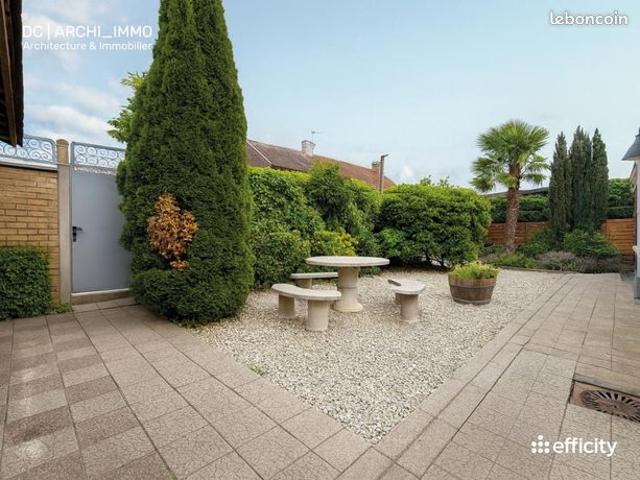 Maison 6 pièces 345 m²