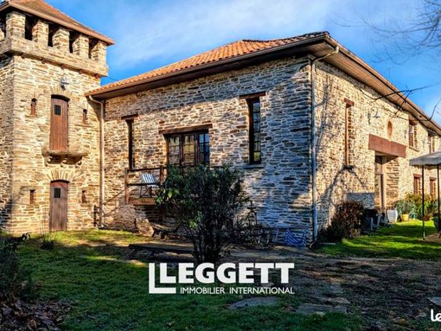 Maison 6 pièces 347 m²