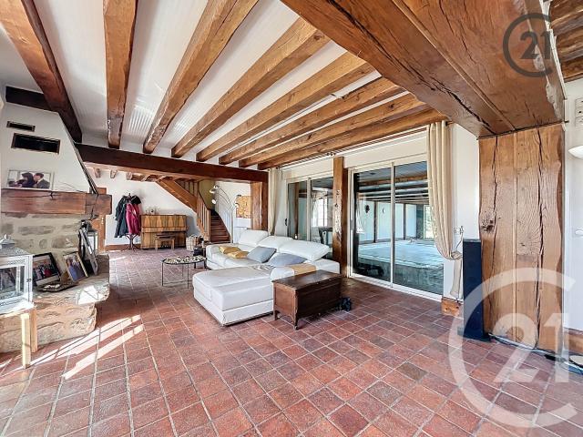 Maison 6 pièces 354 m²