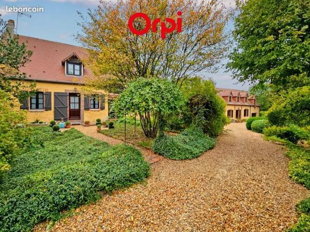 Maison 6 pièces 355 m²