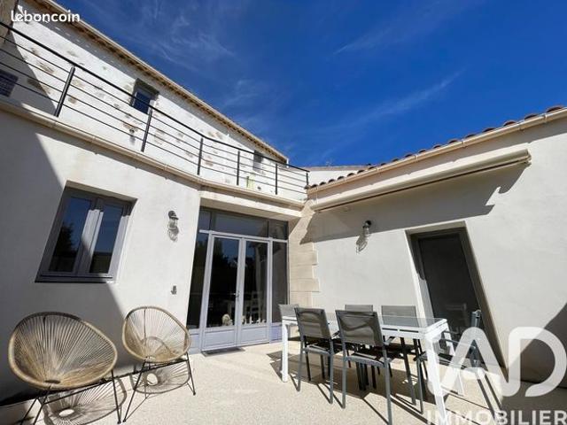 Maison 6 pièces 356 m²