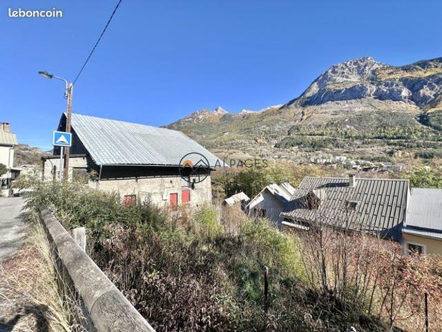 Maison 6 pièces 350 m²