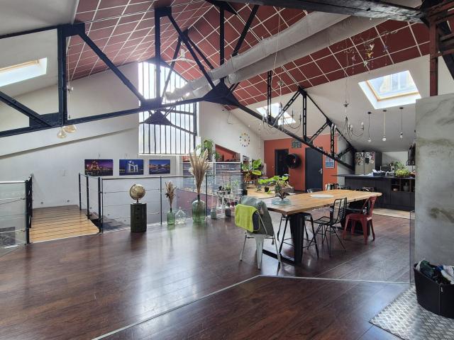 Maison 6 pièces 350 m²