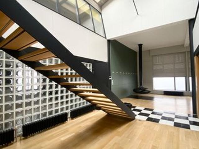 Maison 6 pièces 350 m²
