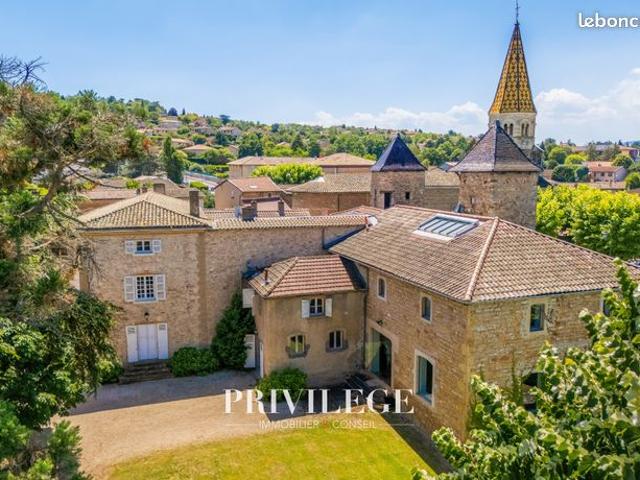 Maison 6 pièces 350 m²