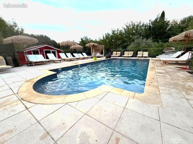 Maison 6 pièces 350 m²