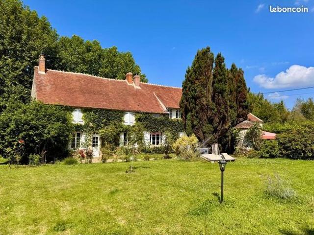 Maison 6 pièces 352 m²