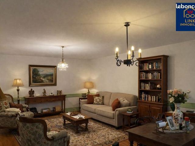 Maison 6 pièces 353 m²