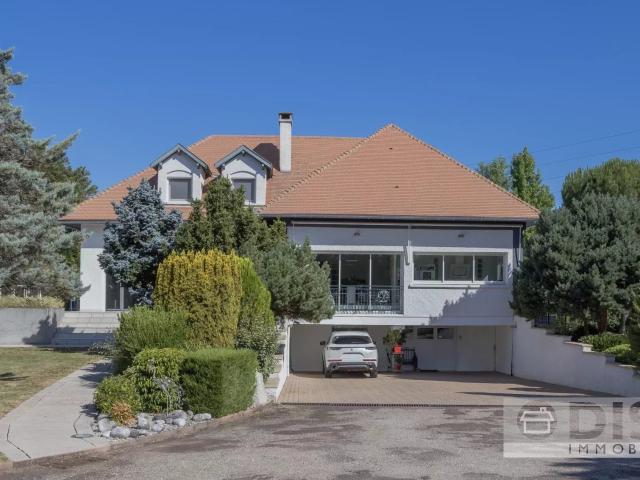 Maison 6 pièces 378 m²