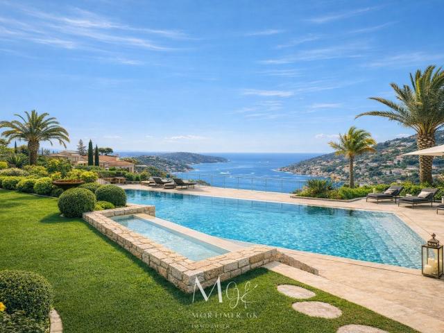 Maison 6 pièces 373 m²