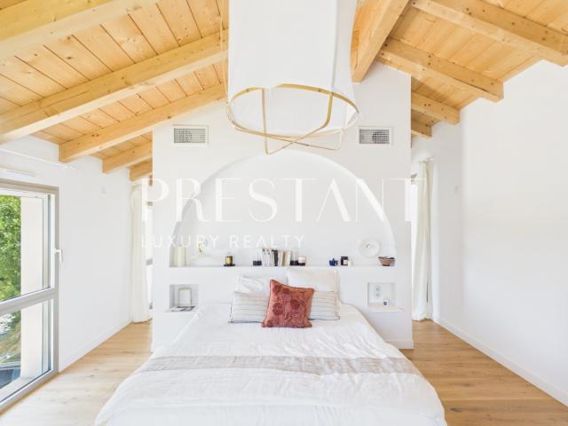 Maison 6 pièces 387 m²