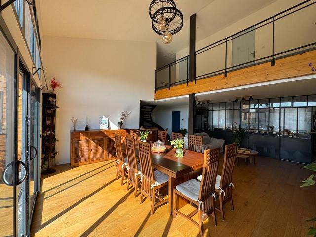 Maison 6 pièces 388 m²