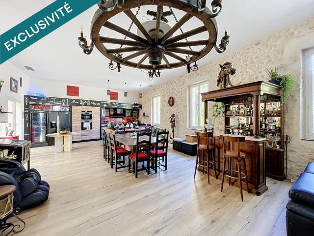Maison 6 pièces 392 m²