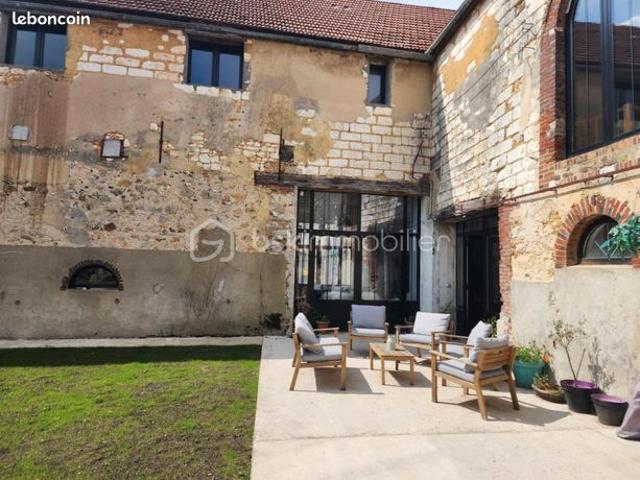 Maison 6 pièces 392 m²