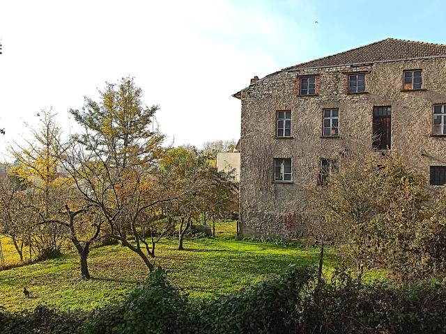 Maison 6 pièces 408 m²