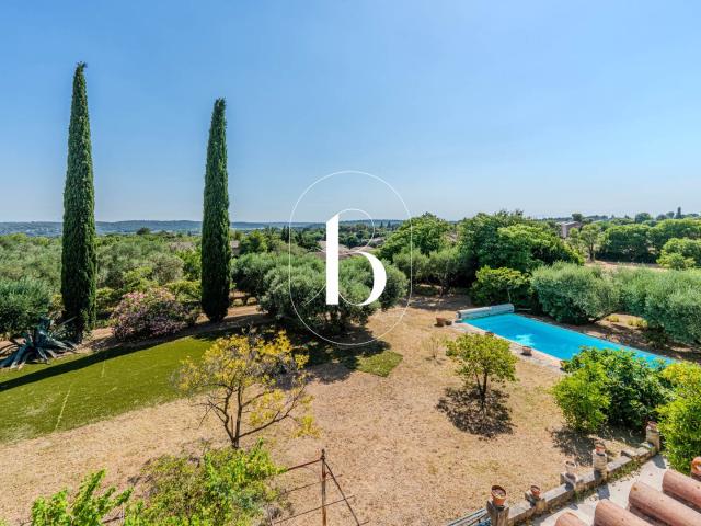 Maison 6 pièces 400 m²