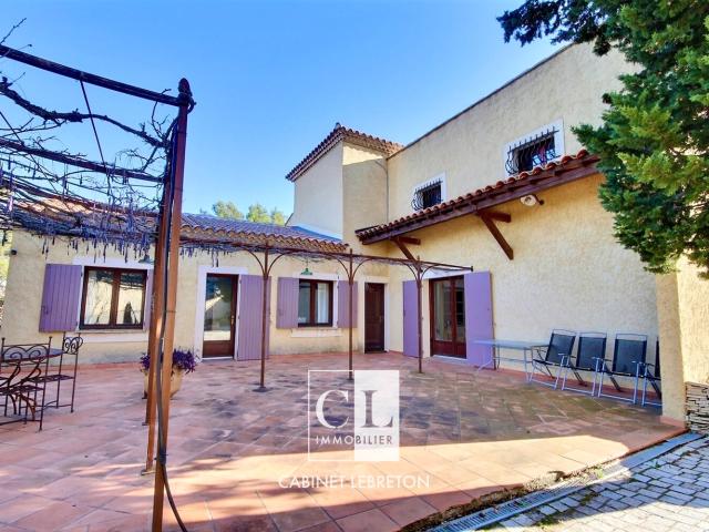 Maison 6 pièces 419 m²