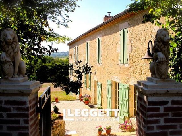 Maison 6 pièces 441 m²