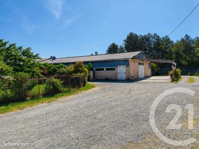 Maison 6 pièces 490 m²