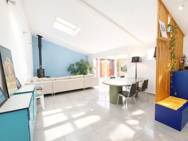 Maison 6 pièces, 4 chambres dont un studio indépendant