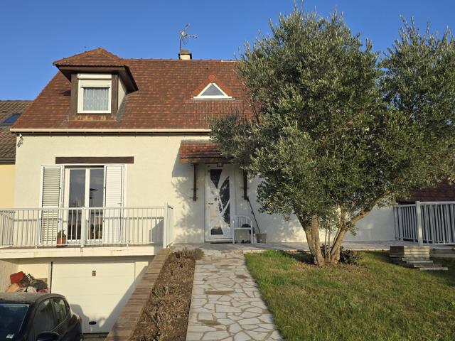 MAISON 6 PIECES 4 CHAMBRES SOUS SOL AMENAGE EN 2 PIECES + GARAGE DOUBLE