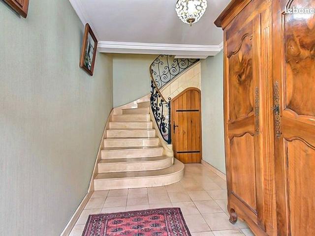Maison 6 pièces 515 m²
