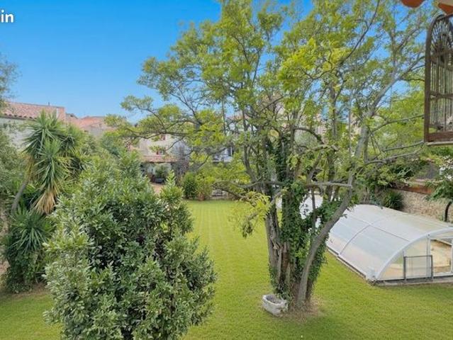 Maison 6 pièces 567 m²