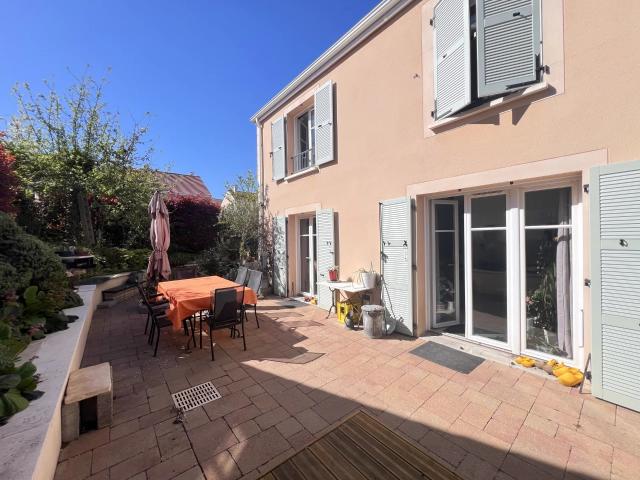 Maison 6 pièces 122 m²