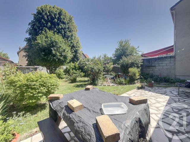 Maison 6 pièces 80 m²