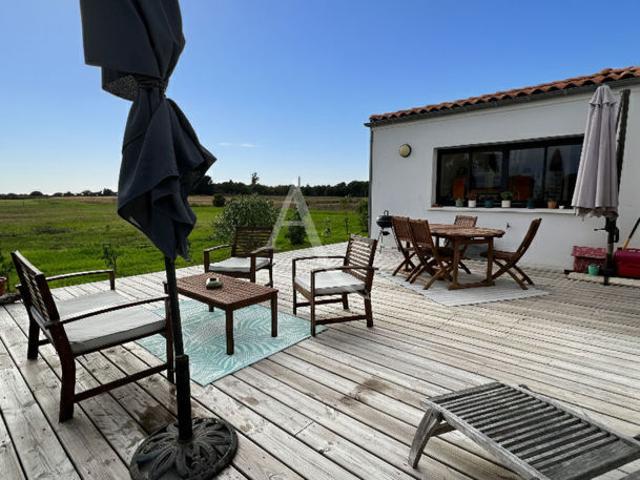 Maison 6 pièces Cozes 15mn de Royan récente environnement calme et naturel
